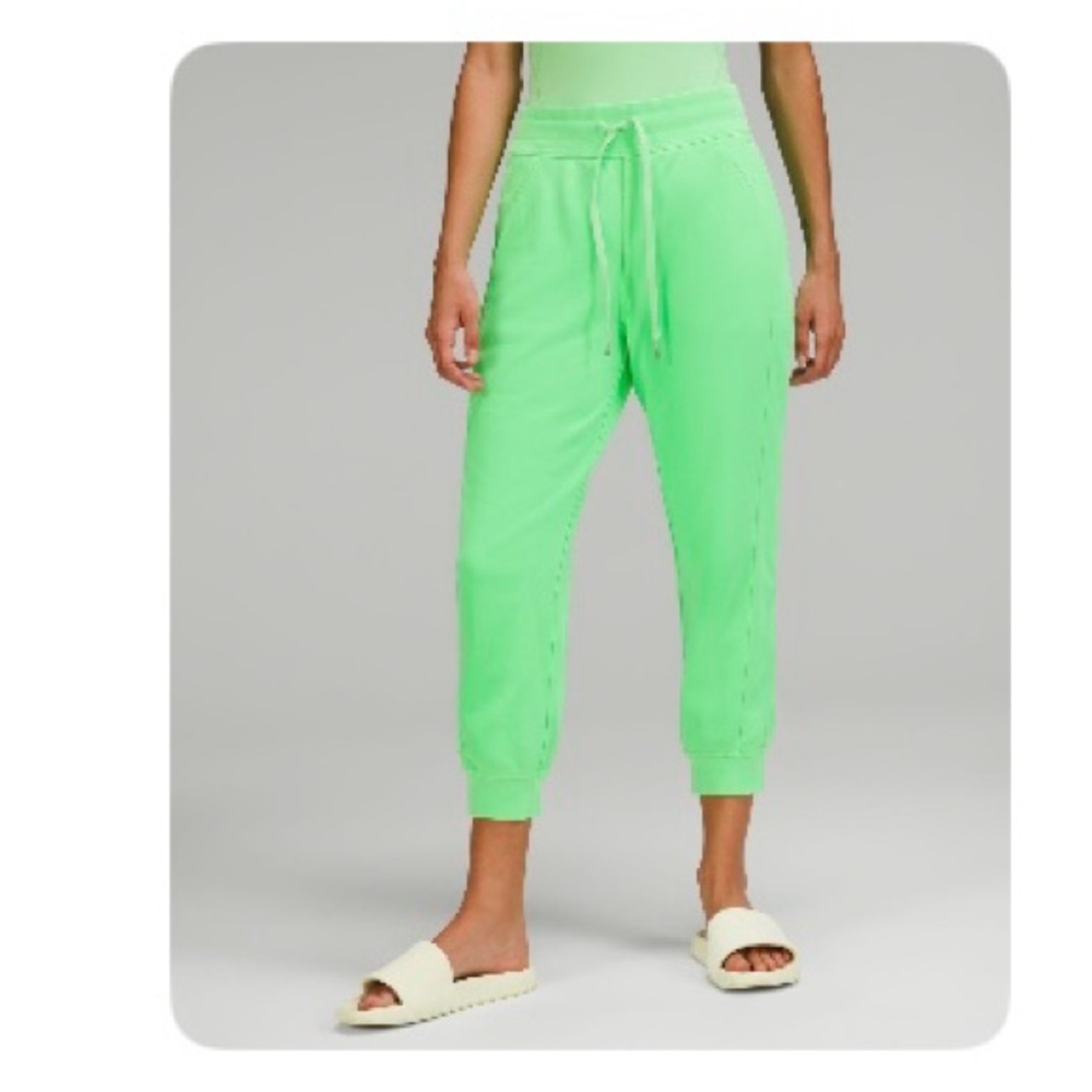 Lululemon scuba jogger sz 6